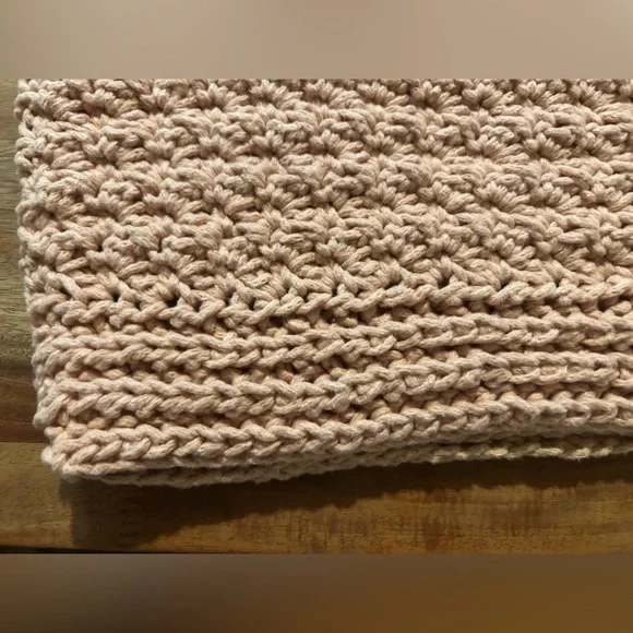 Light pink sweater! Hand crocheted!! 100% Cotton. - Picture 5 of 6